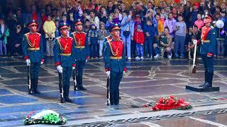 Смена Почётного Караула в Пантеоне Славы на Мамаевом Кургане, Волгоград, 1 мая 2022 года, 4k